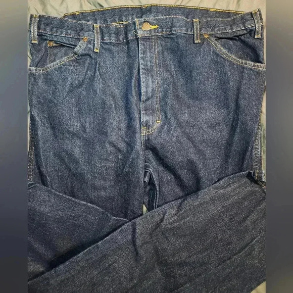 Dickies Jeans Mens 40x32 Blue Medium To Dark Wash Denim Pants 100% Cotton - Picture 2 of 6